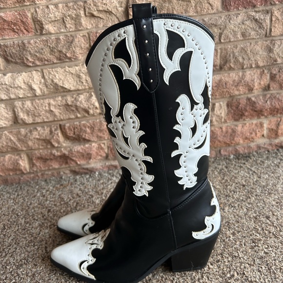 Cowgirl Boots Embroidered Pointed Toe Mid Calf Boots with Chunky Block Heel - Picture 10 of 16